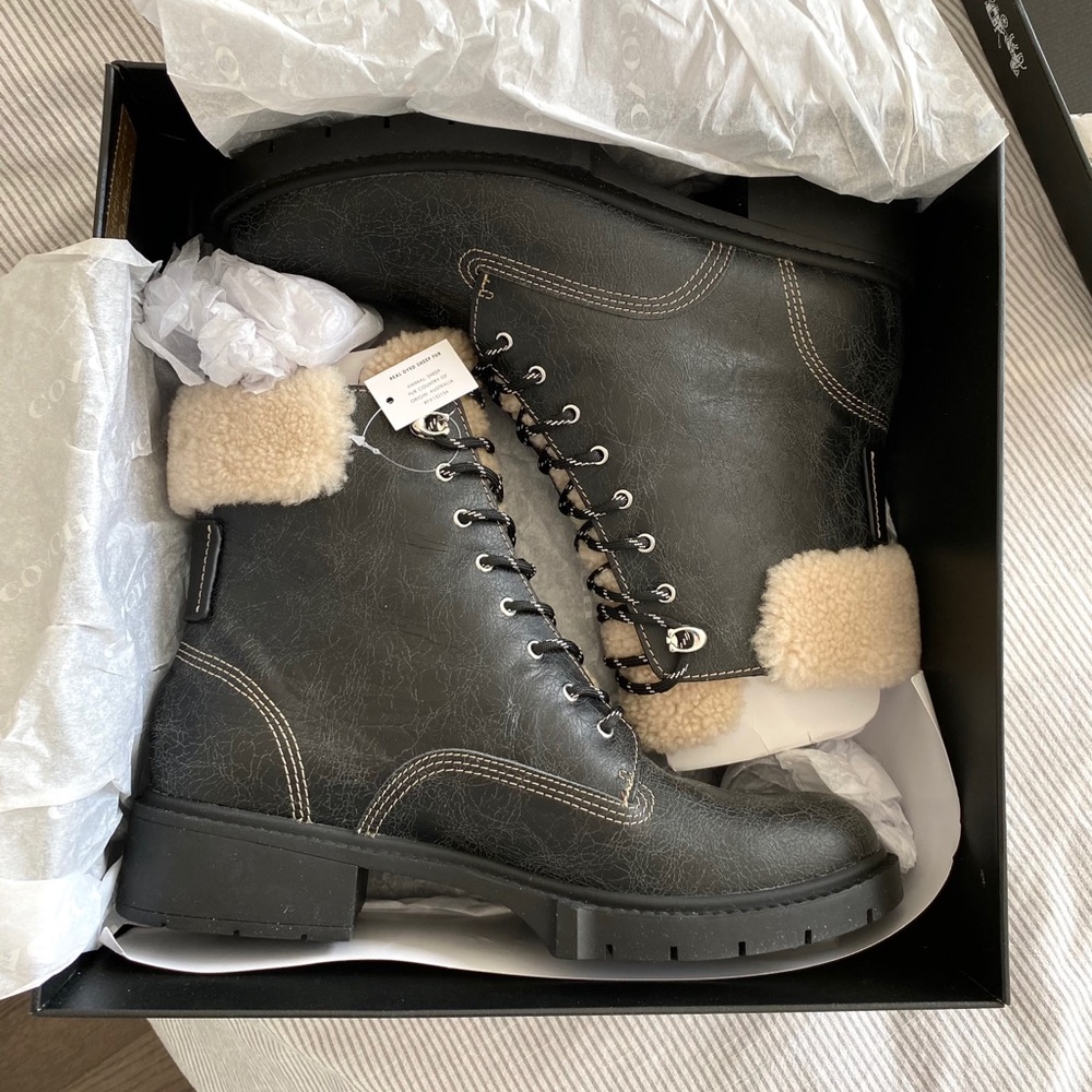 Size 10 Coach Lorimer Bootie w Shearling - Picture 6 of 16